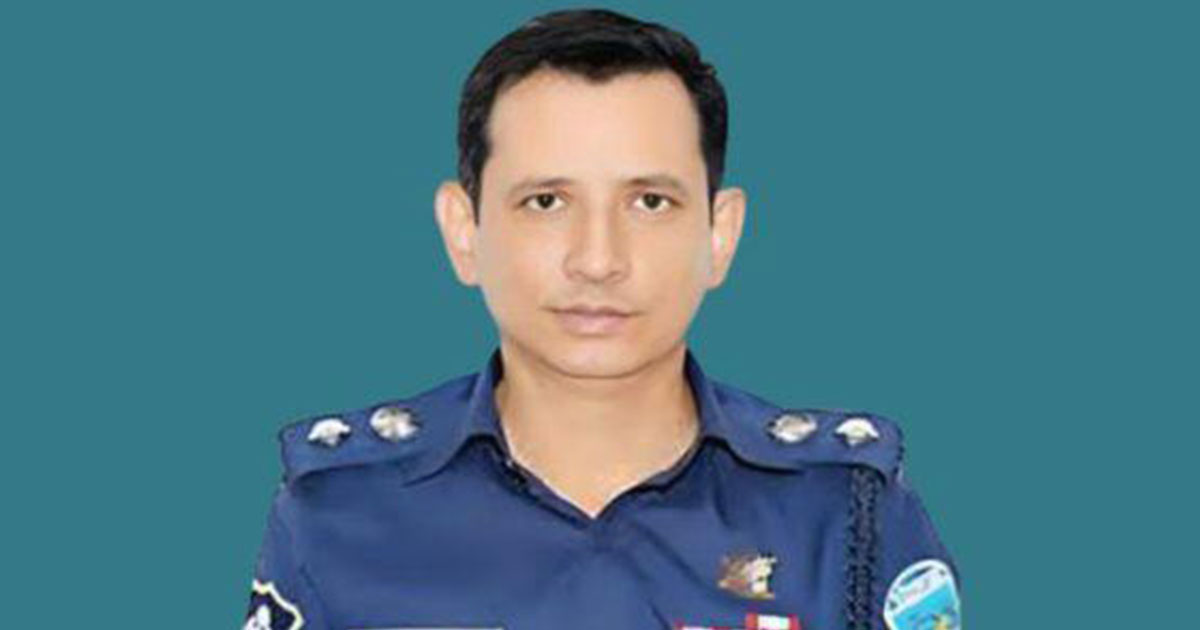 বাথরুমে পড়ে আহত চট্টগ্রাম জেলা পুলিশ সুপারকে হেলিকপ্টারে আনা হলো ঢাকায়