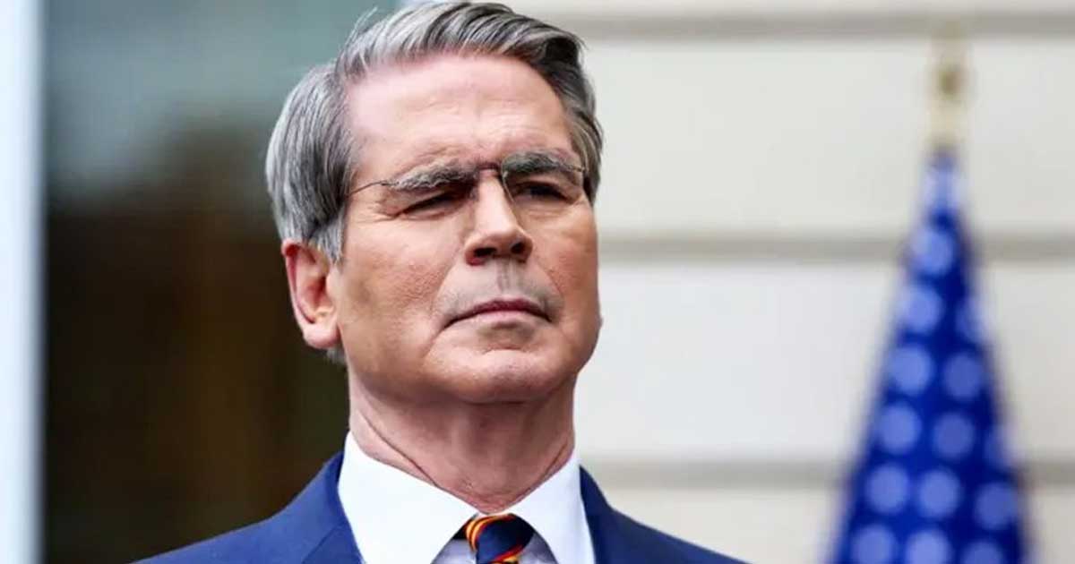 ধীরে ধীরে হরমুজ প্রণালীর নিয়ন্ত্রণ নেবে যুক্তরাষ্ট্র: স্কট বেসেন্ট