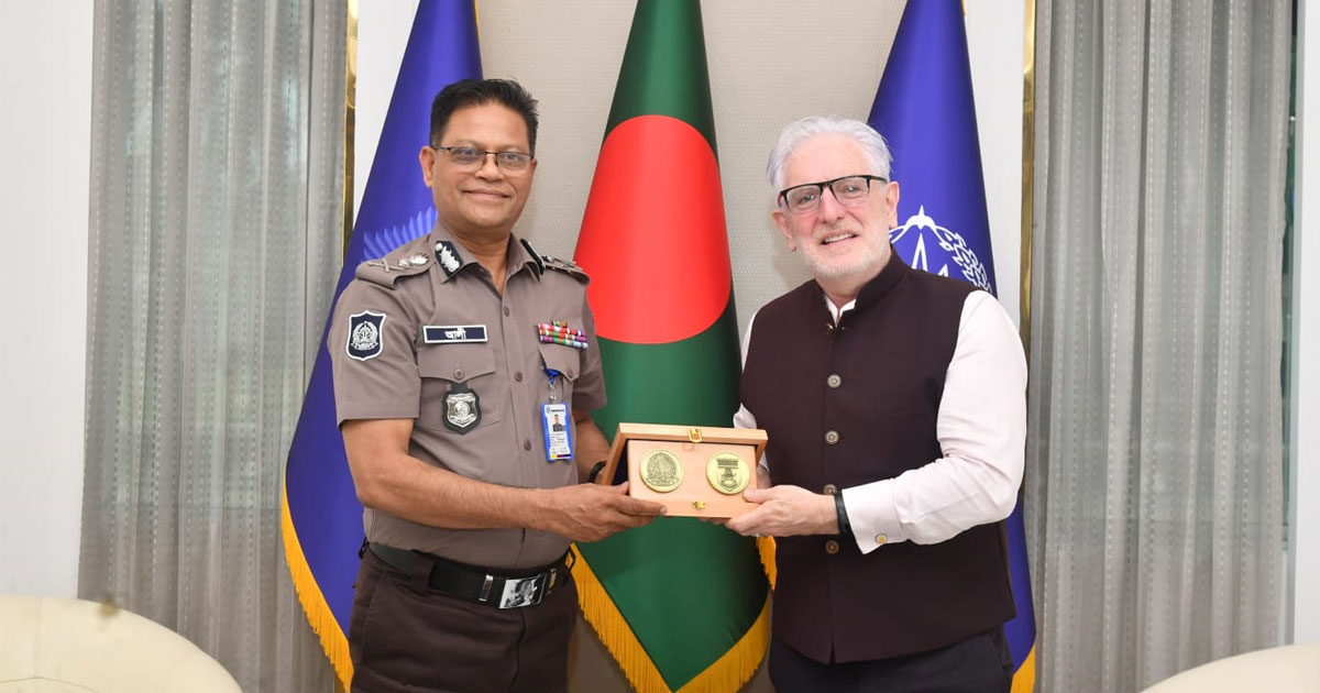 আইজিপির সঙ্গে আয়ারল্যান্ডের রাষ্ট্রদূতের সাক্ষাৎ