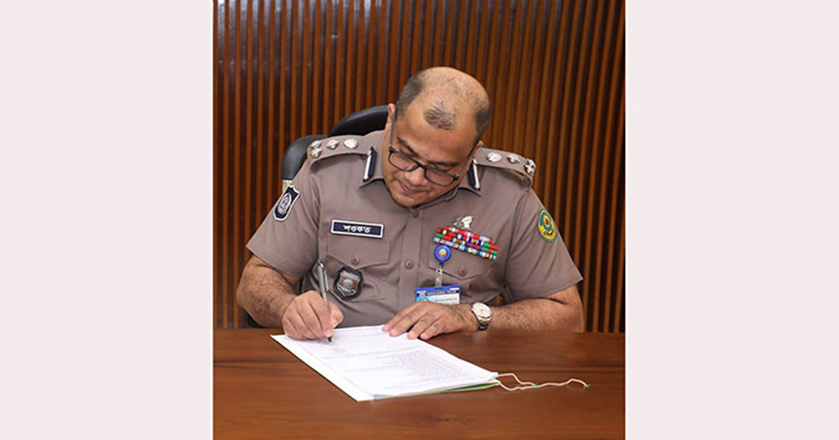 দায়িত্ব নিলেন সিএমপি কমিশনার শওকত আলী