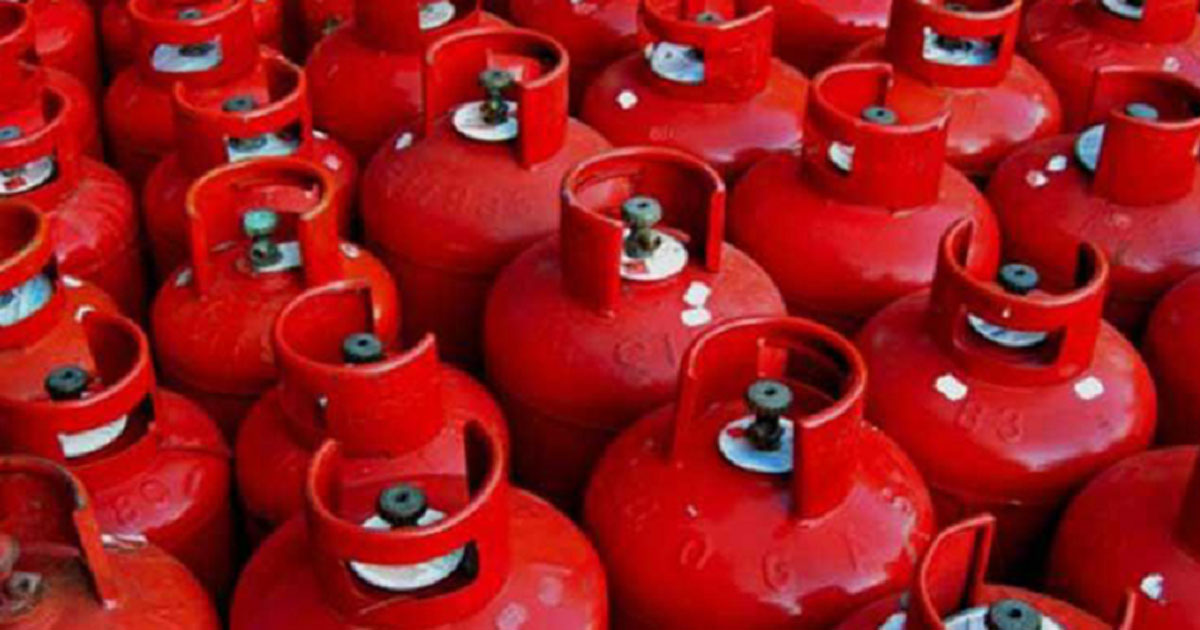 এলপি গ্যাসের দাম একলাফে বাড়ল ৩৮৭ টাকা