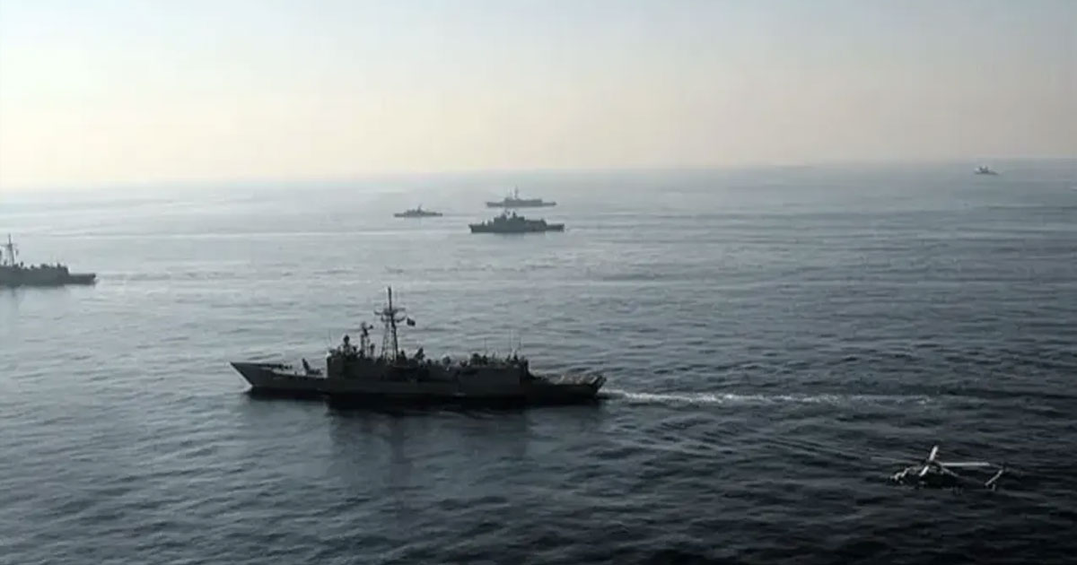 হরমুজে জরুরি পণ্যের জাহাজ চলাচল করতে দেবে ইরান