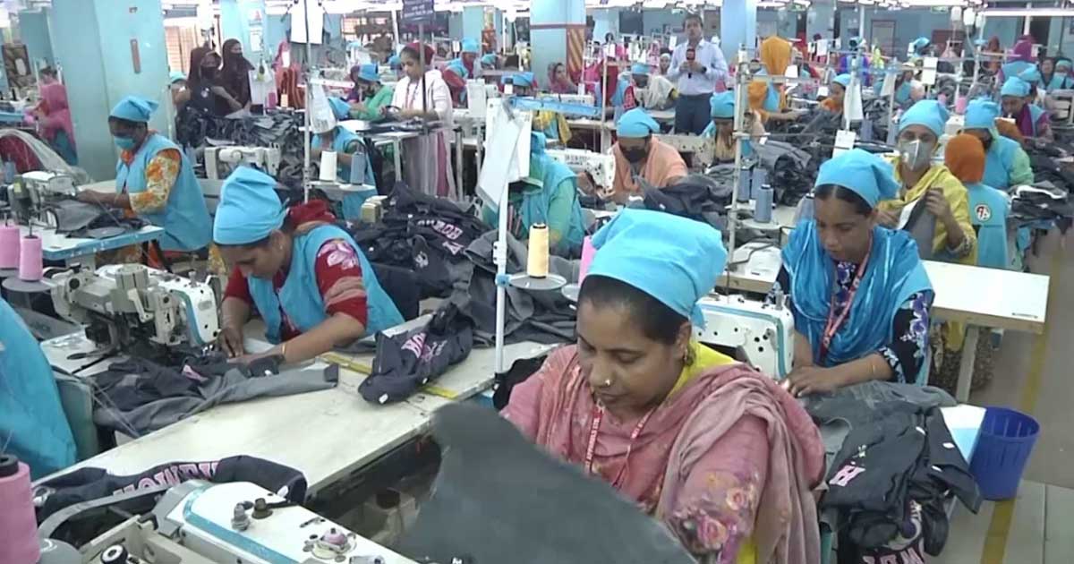 পোশাক রপ্তানিতে চীনকে পেছনে ফেলল বাংলাদেশ