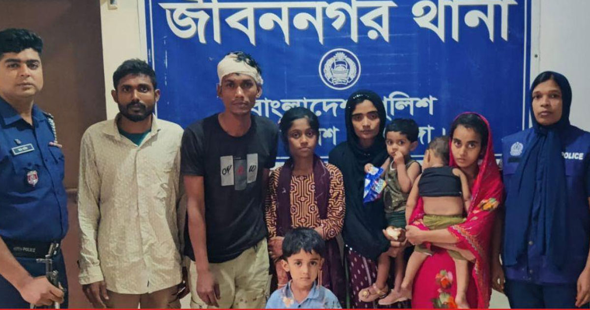 চুয়াডাঙ্গা সীমান্ত দিয়ে পাচার চেষ্টাকালে ৮ বাংলাদেশি উদ্ধার