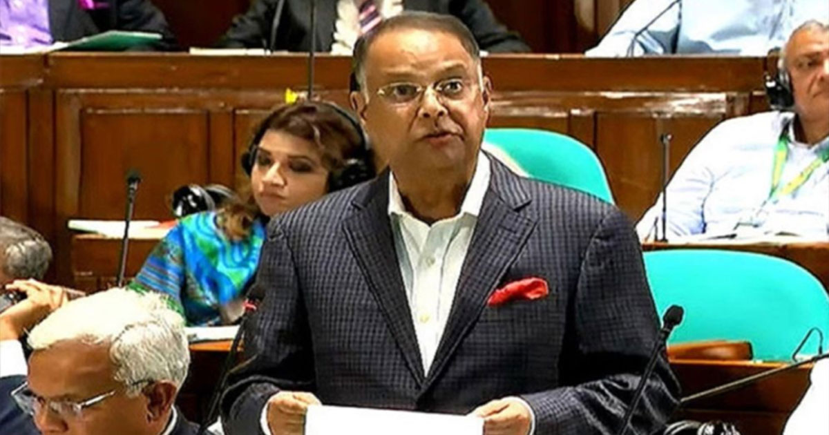 পর্যাপ্ত মজুত থাকায় জ্বালানি তেলের দাম এখনই বাড়ছে না: জানালেন মন্ত্রী