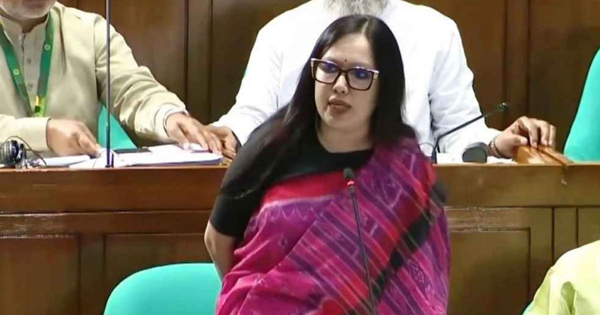 এমপিদের সামনে কথা বলছি, ৩০০ হামের রোগীর সামনে না: রুমিন ফারহানা