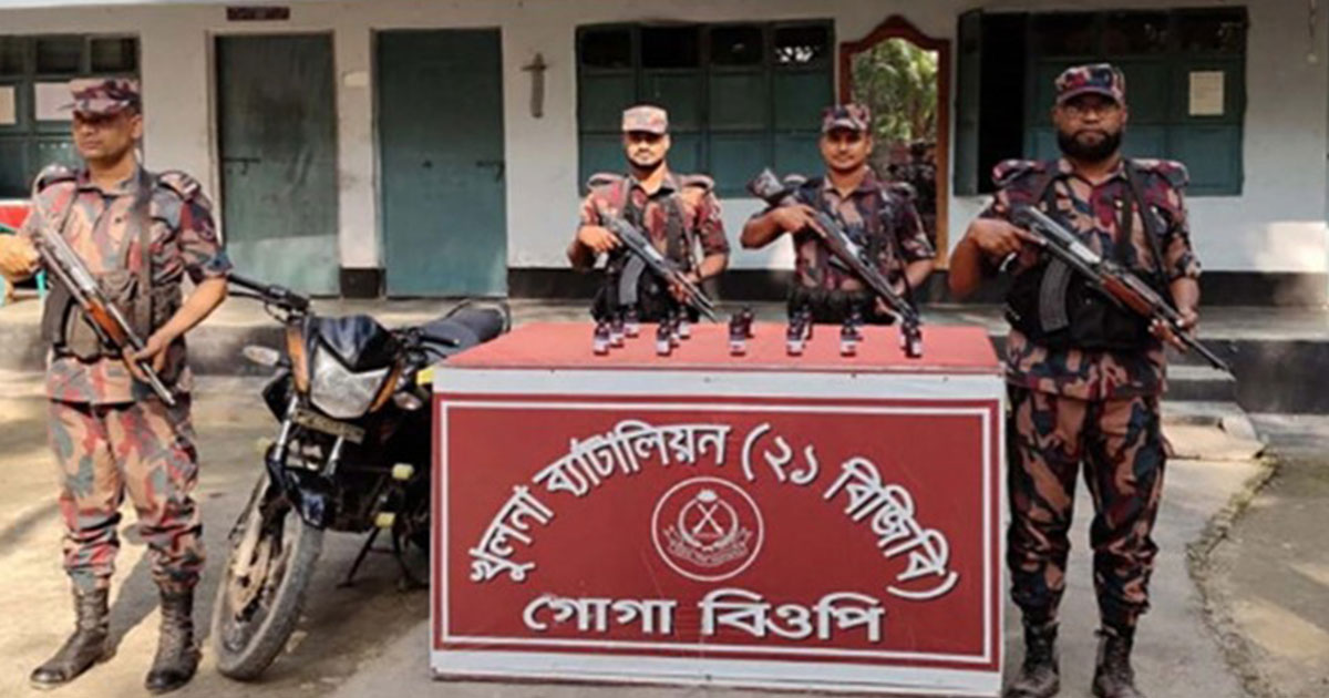 যশোরের শার্শায় মালিকবিহীন মোটরসাইকেলসহ ভারতীয় এস্কাফ সিরাপ জব্দ