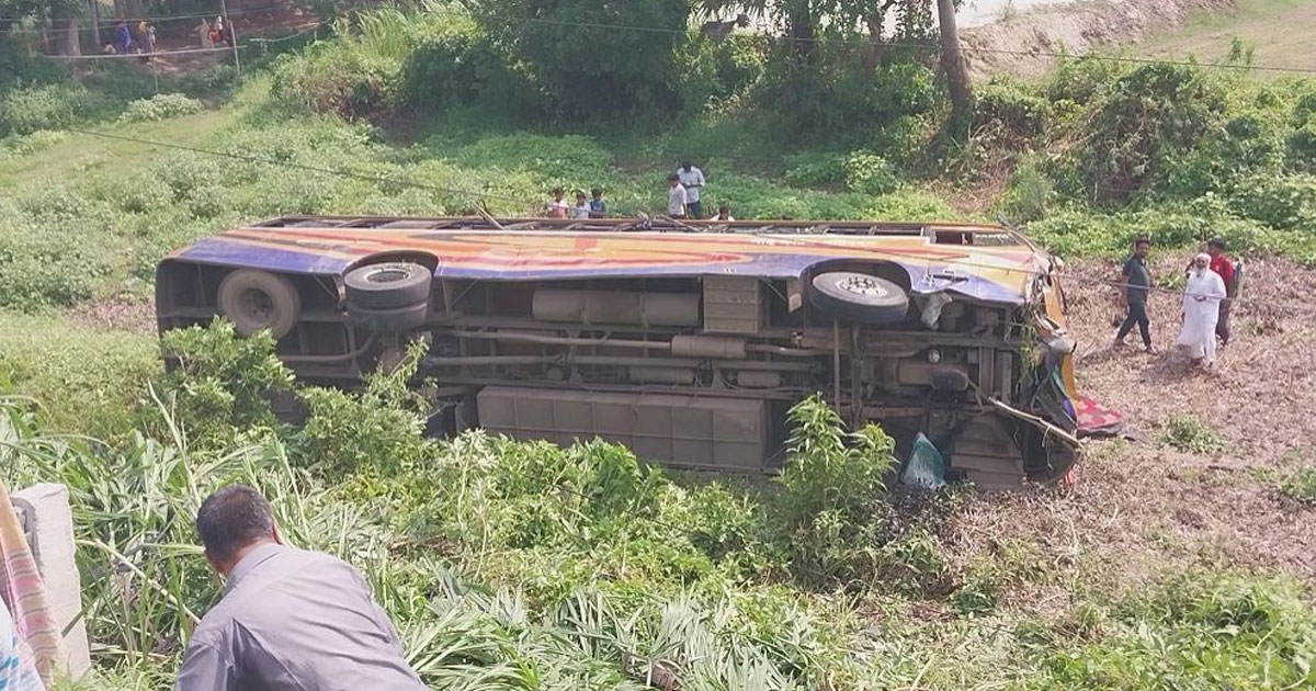ভাঙ্গায় বাস–পিকআপ মুখোমুখি সংঘর্ষে নিহত ২, আহত ৩৫