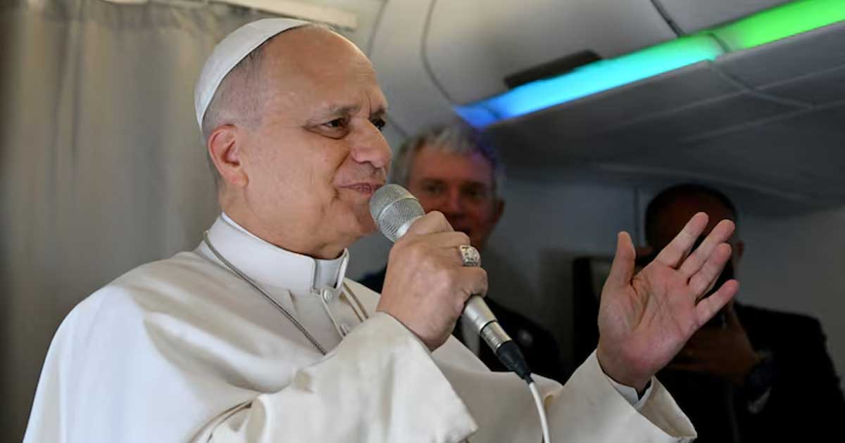 ট্রাম্পের সমালোচনার পরও যুদ্ধবিরোধী অবস্থানে অনড় পোপ