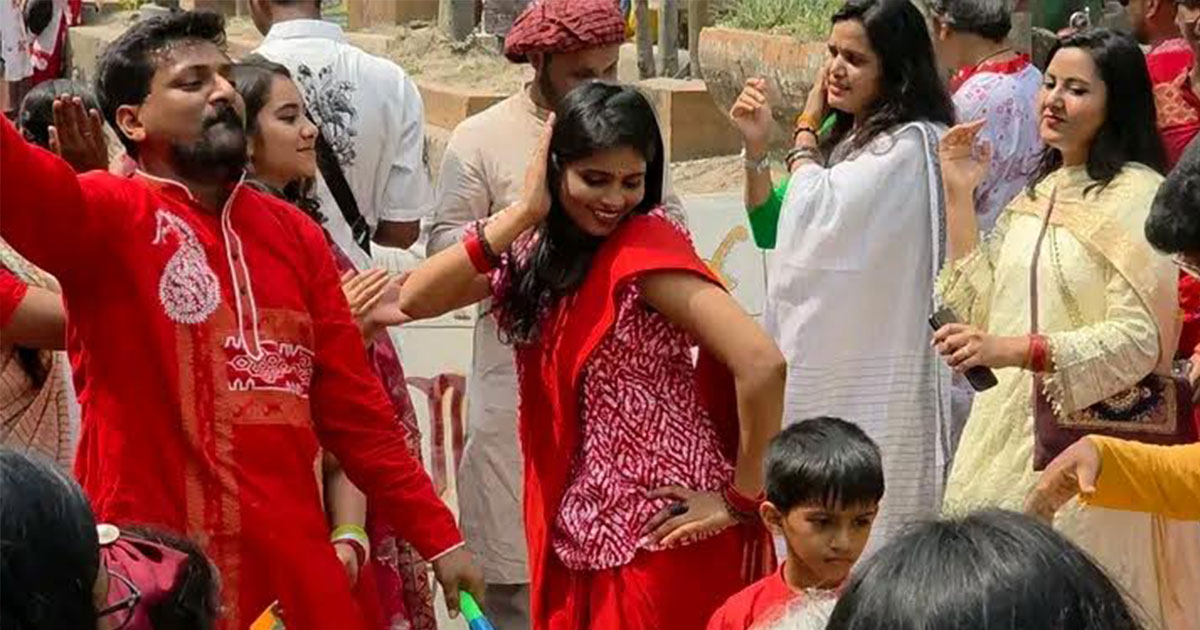 উৎসবমুখর আয়োজনে নারায়ণগঞ্জে বাংলা নববর্ষ বরণ