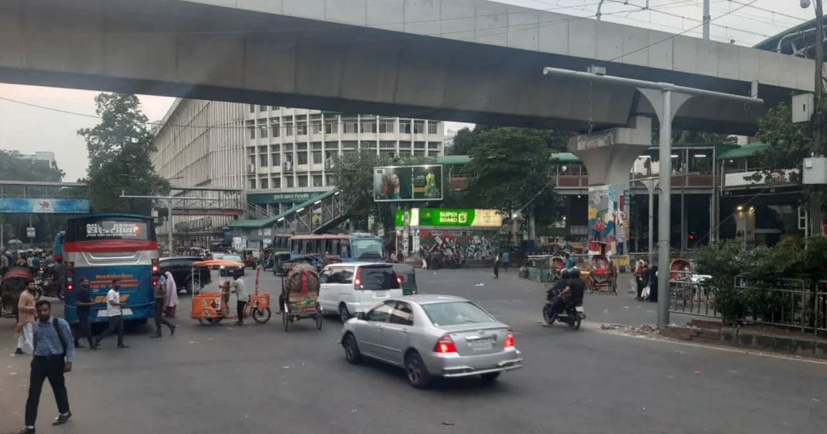 রাজধানীতে উধাও ২০ শতাংশ বাস, ভোগান্তিতে যাত্রীরা