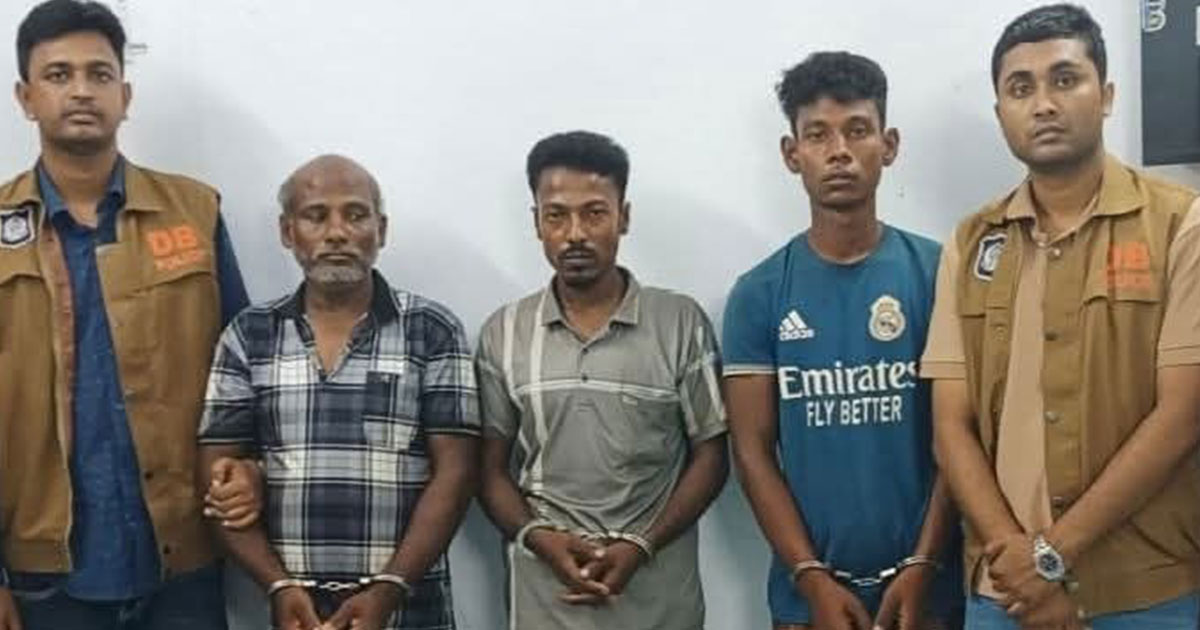 একই পরিবারের ৪ জনকে গলা কেটে হত্যা মামলায় গ্রেপ্তার ৩