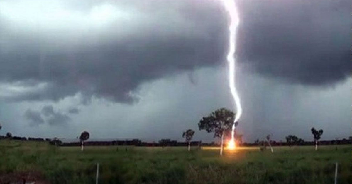 তারাকান্দায় নদীতে মাছ ধরতে গিয়ে বজ্রপাতে যুবকের মৃত্যু