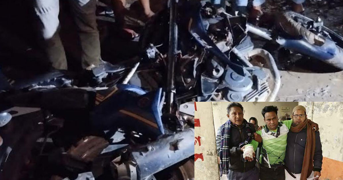 ট্রেনের ধাক্কায় ক্ষতিগ্রস্ত মোটরসাইকেল, প্রাণে বাঁচলেন চালক