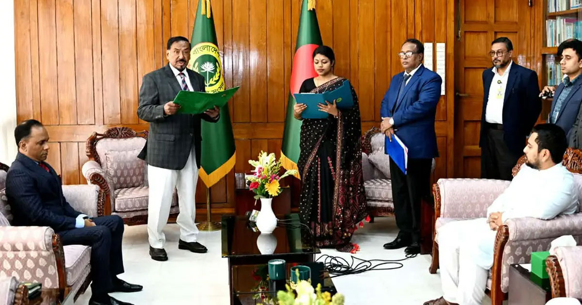 শপথ নিলেন এনসিপির নুসরাত তাবাসসুম
