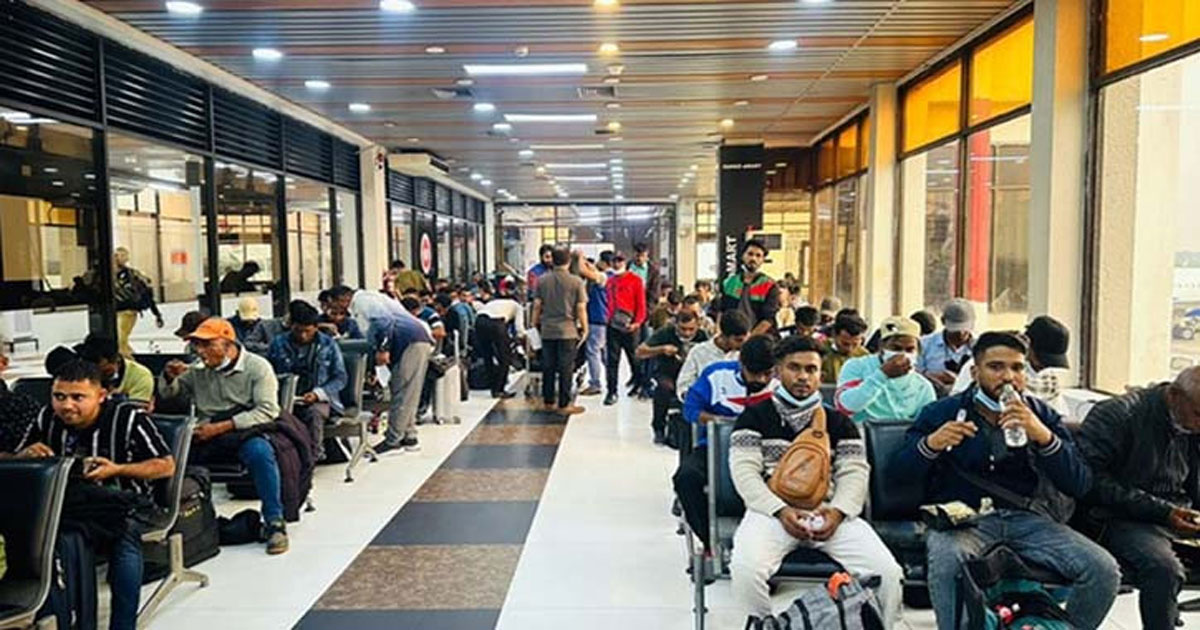 লিবিয়া থেকে দেশে ফিরলেন আরও ১৭৪ বাংলাদেশি