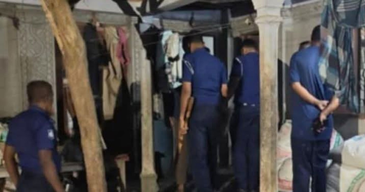 বগুড়ায় ঘরে ঢুকে গৃহবধূকে গলা কেটে হত্যা