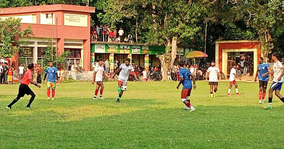মাগুরায় তারাউজিয়াল পল্লী মঙ্গল সমিতির আয়োজনে ফুটবল টুর্ণামেন্টের ফাইনাল অনুষ্ঠিত