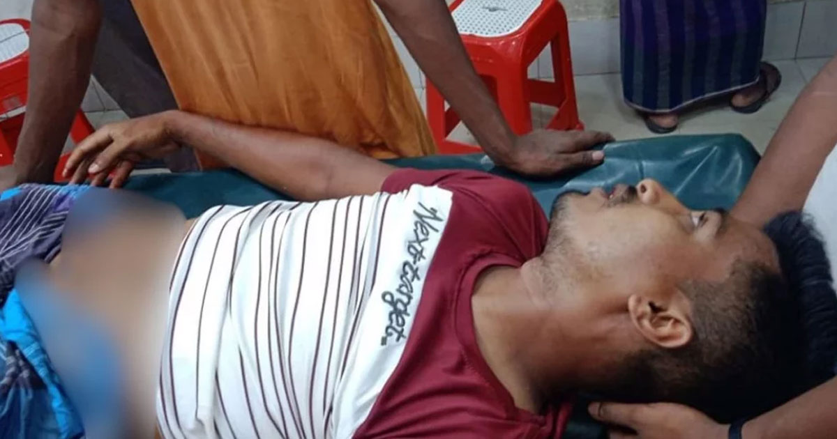 নোয়াখালীতে প্রকাশ্যে যুবককে গুলি
