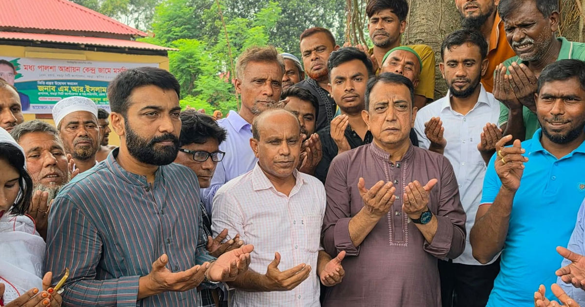 আশ্রয়ণ প্রকল্পে মসজিদ উদ্বোধন করলেন বগুড়া সিটি প্রশাসক