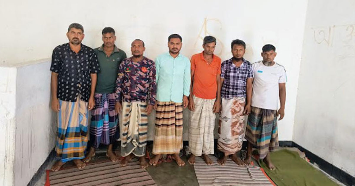 চাঁপাইনবাবগঞ্জে বিএসএফকে পুশ-ইনে সহায়তার অভিযোগে আটক ৭