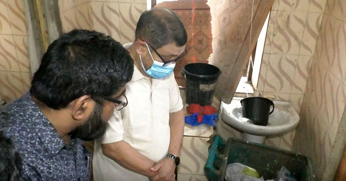 কুষ্টিয়া জেনারেল হাসপাতালে স্বাস্থ্যমন্ত্রীর আকস্মিক পরিদর্শন