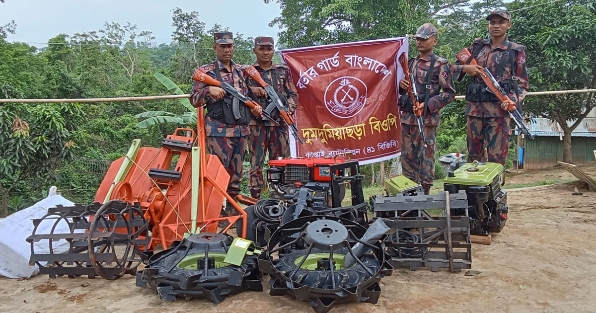 রাঙ্গামাটির দুমদুমিয়ায় বিজিবির অভিযানে দুটি পাওয়ার ট্রিলার জব্দ