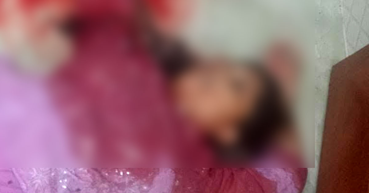 নারায়ণগঞ্জে ফ্ল্যাট থেকে গলা কাটা নারীর মরদেহ উদ্ধার, স্বামী পলাতক