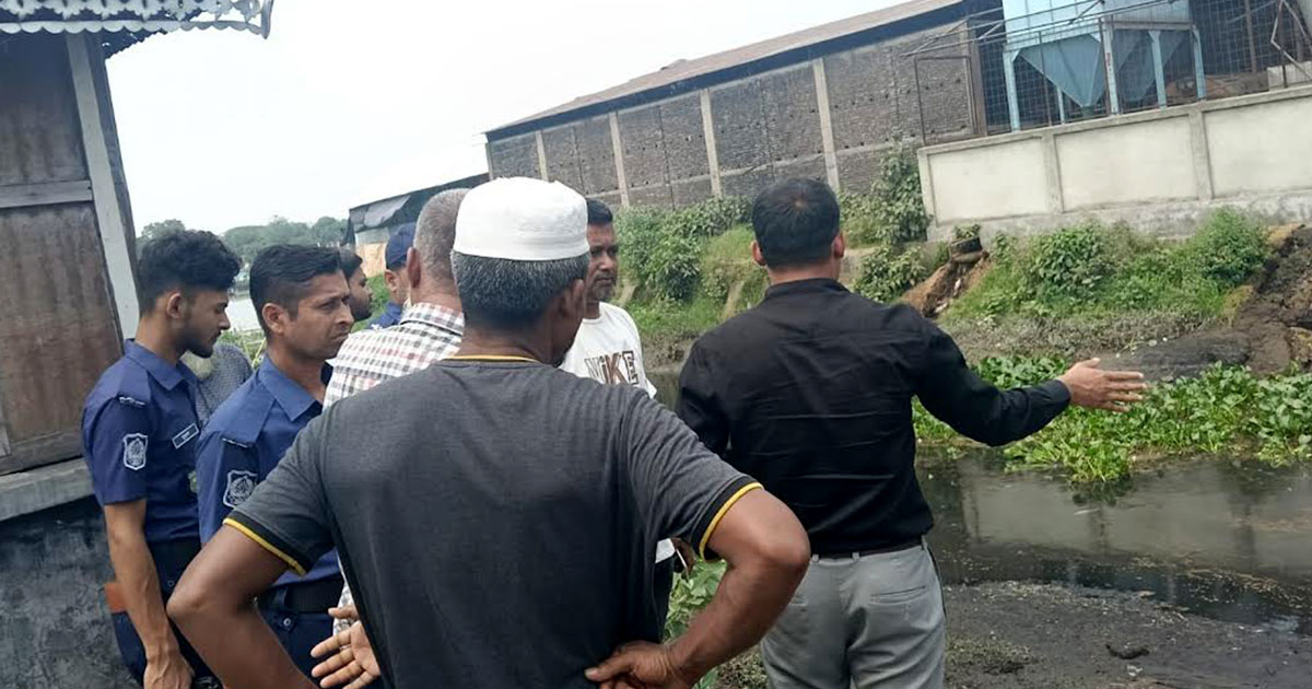 চাঁদপুরে খাল দূষণ করায় ৩ রাইস মিল মালিককে জরিমানা