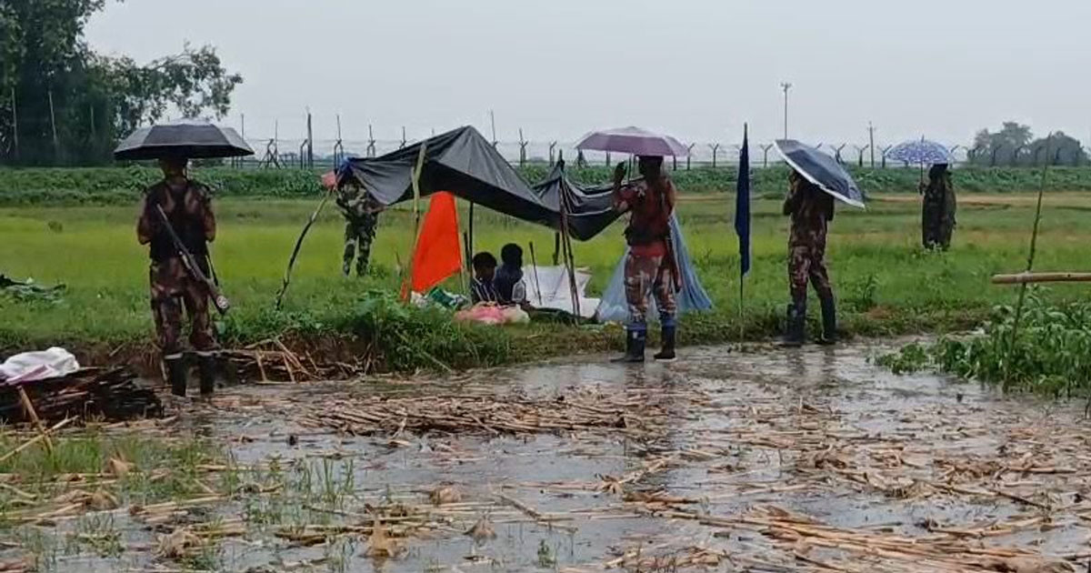 সীমান্তের শূন্যরেখায় আট দিন ধরে মানবেতর জীবন যাপন