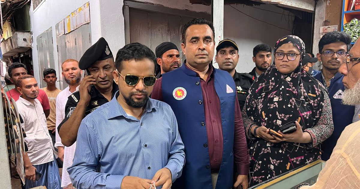 নরসিংদীতে বিএসটিআই ও র‍্যাবের যৌথ অভিযানে তিন প্রতিষ্ঠানকে  জরিমানা
