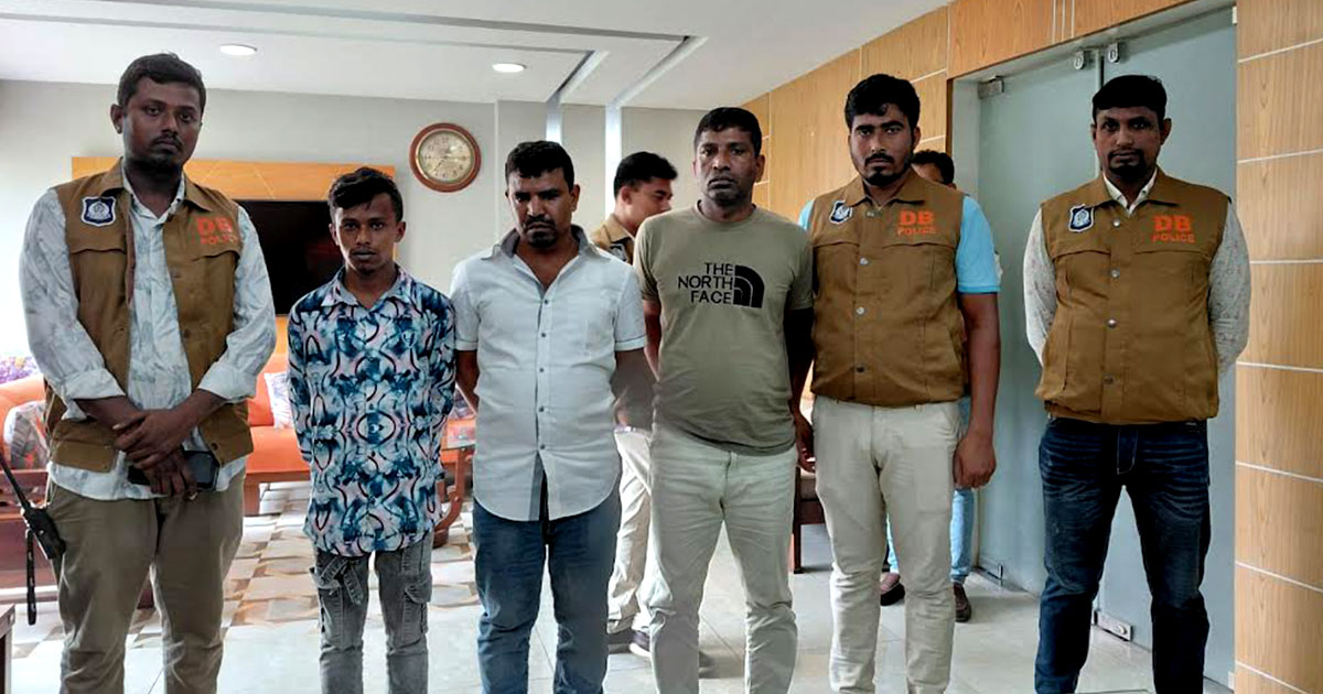 নওগাঁয় ‘শয়তানের নিঃশ্বাস’ চক্রের ৩ সদস্য  ডিবির জালে