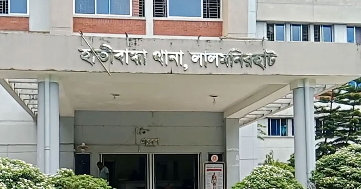 দুই পুলিশ কর্মকর্তাকে কুপিয়ে পালাল আসামি