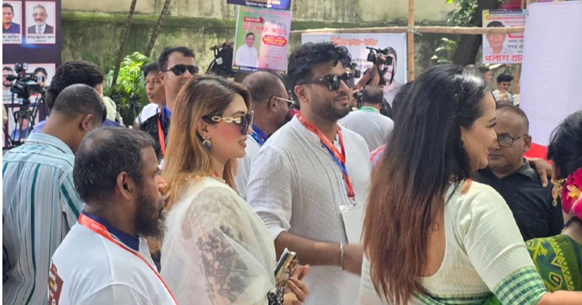 শিল্পী সমিতির নির্বাচনে ভোট গ্রহণ চলছে