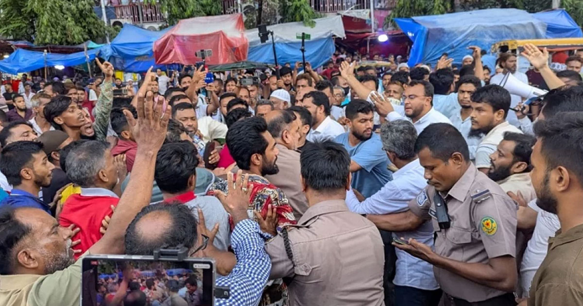 জামায়াতের মিছিলে হামলা, বিএনপির বিরুদ্ধে বিক্ষোভ