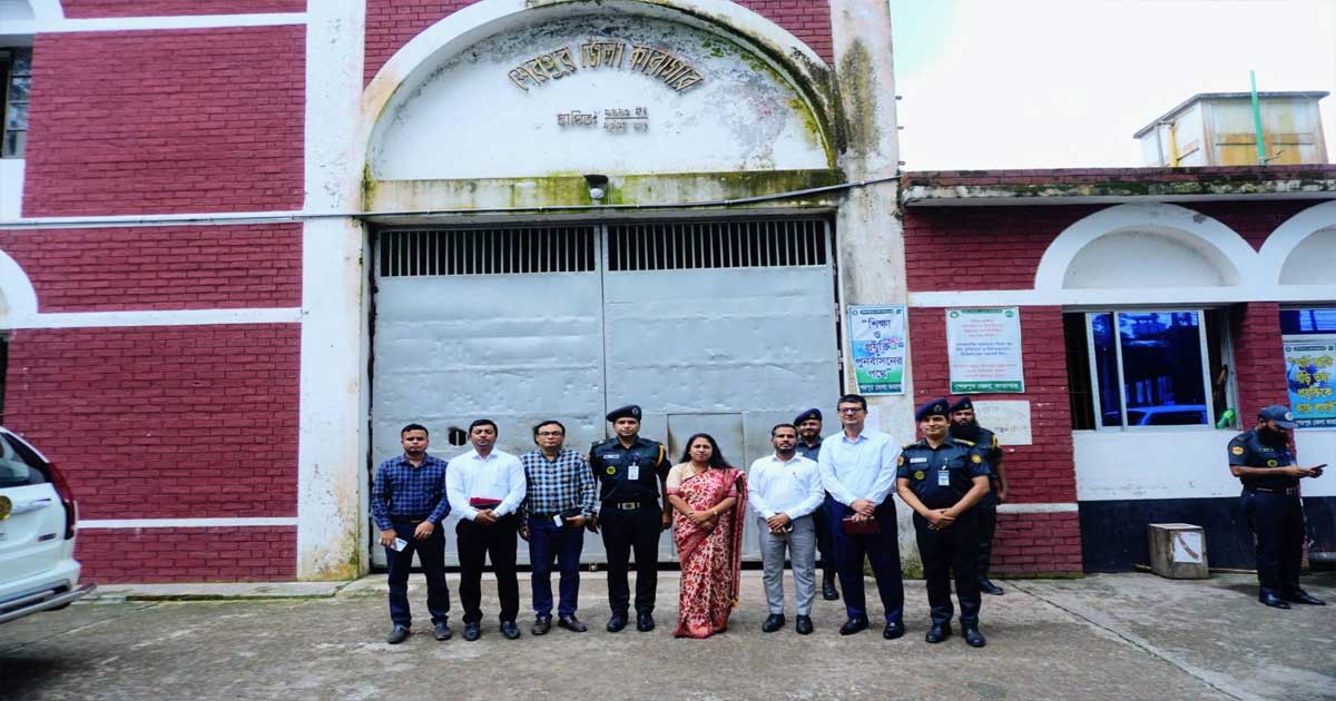 শেরপুর জেলা প্রশাসকের  কারাগার পরিদর্শন