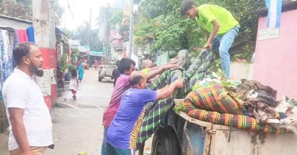 জলাবদ্ধতা রোধে ময়মনসিংহে ড্রেন পরিষ্কার অভিযান
