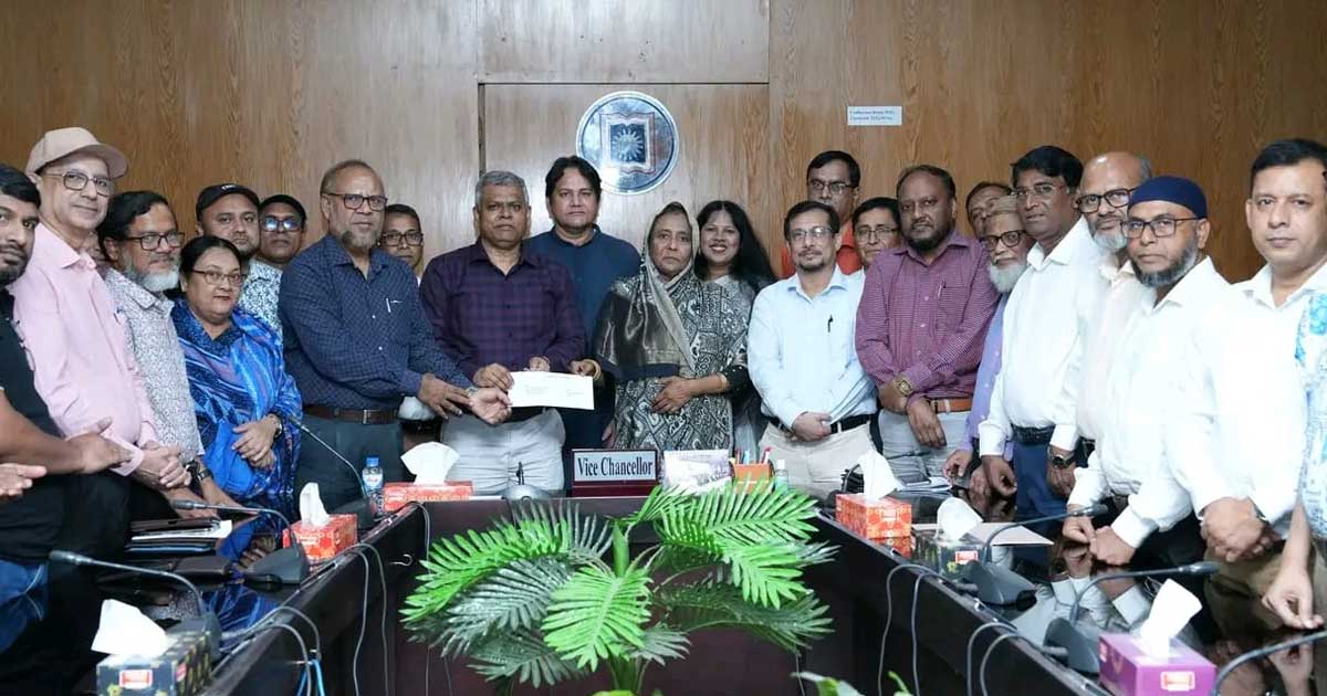 রাবির শীর্ষ মেধাবী শিক্ষার্থীদের বৃত্তিতে ১০ লাখ টাকা অনুদান দিলেন ভূমিমন্ত্রী মিনু