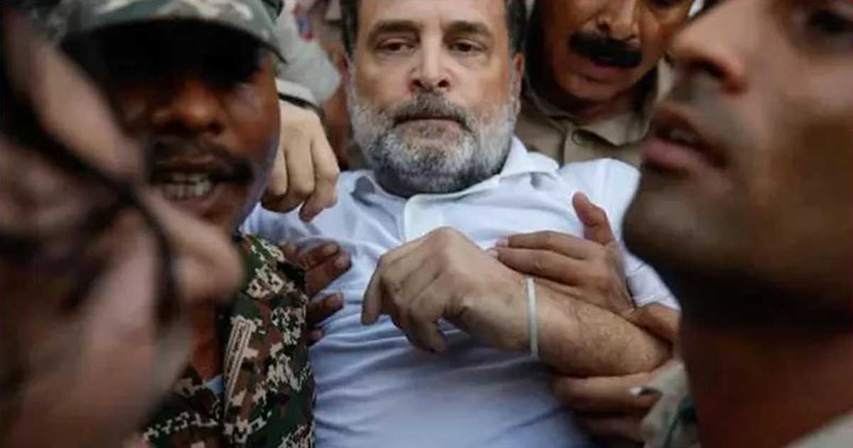 মোদির বাসভবনের সামনে থেকে রাহুল গান্ধী, প্রিয়াঙ্কা গান্ধী ও অখিলেশকে আটক করেছে পুলিশ