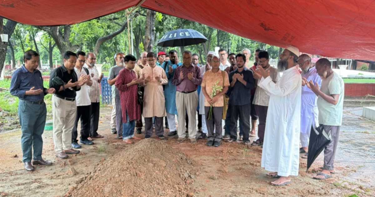 মৃত্যুর ২৫ বছর পর বুদ্ধিজীবী কবরস্থানে স্থানান্তর হলো আহমদ ছফার দেহাবশেষ