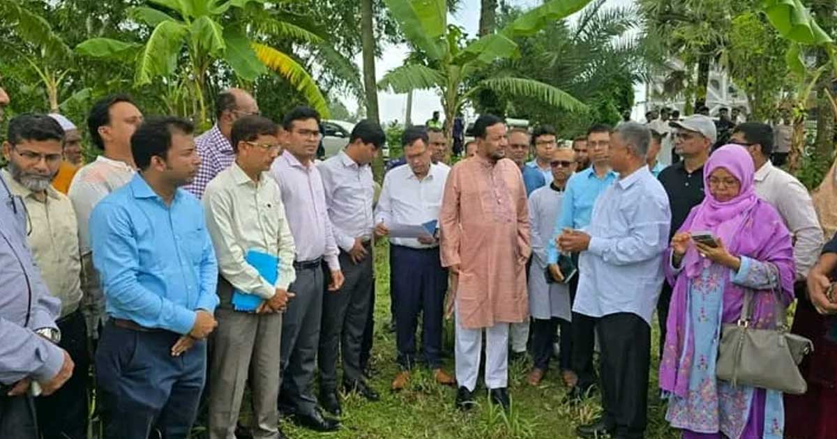 কালাইয়ে কৃষিপণ্য রপ্তানি অঞ্চল প্রতিষ্ঠায় স্থান নির্ধারণে মাঠ পরিদর্শনে প্রতিমন্ত্রী ও কৃষি সচিব