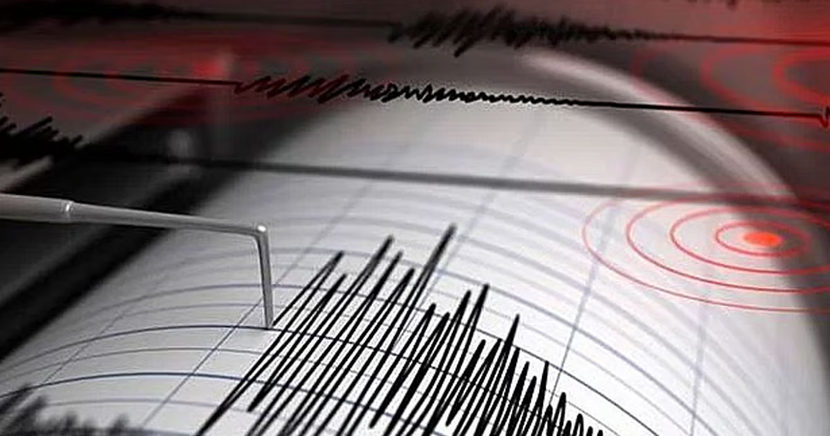জাপানে শক্তিশালী ভূমিকম্প, ধসে যাওয়া বিপনিবিতানে আটকা পড়েছেন অনেকে