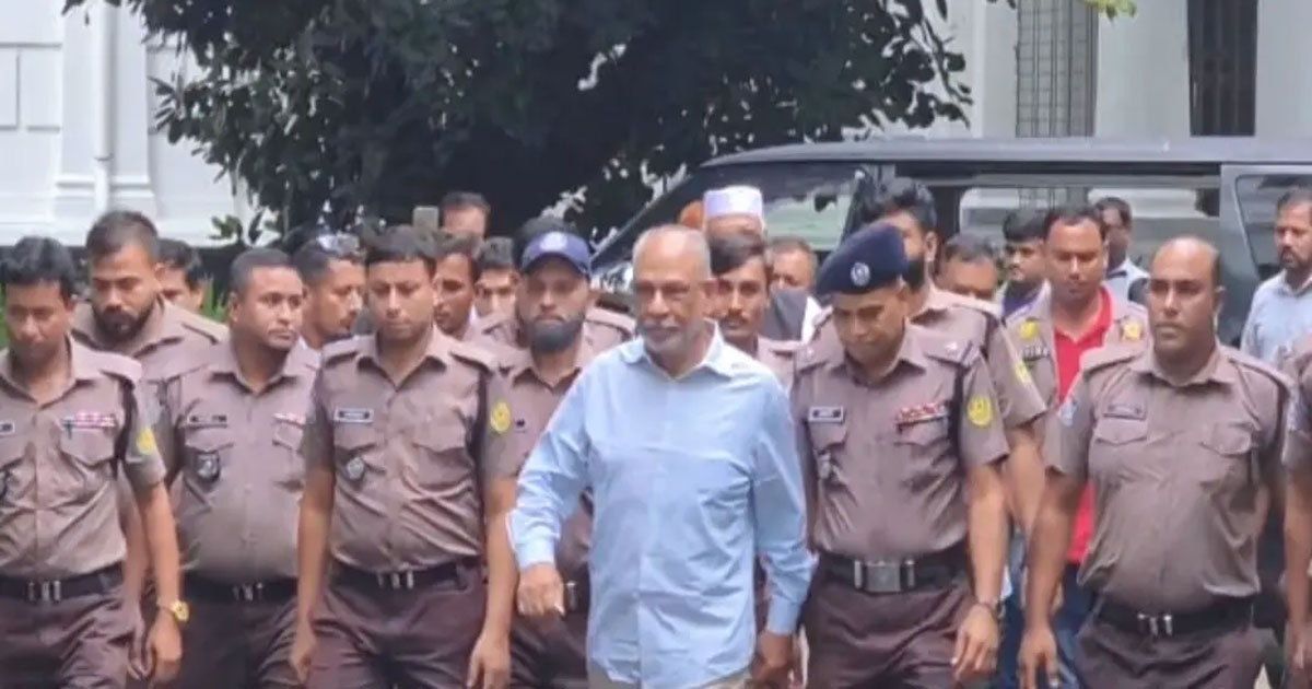 শাপলা চত্বর গণহত্যা মামলা: ট্রাইব্যুনালে হাজির সাবেক মন্ত্রী লতিফ সিদ্দিকী