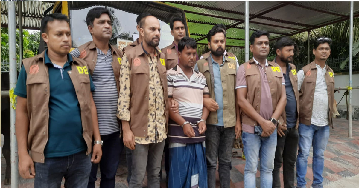 ফকিরহাটে চুরি হওয়া ১১টি গরু উদ্ধার, পিকআপ জব্দ; গ্রেপ্তার ৩