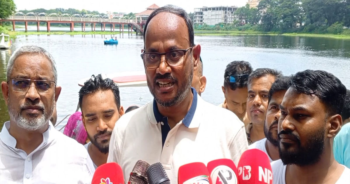 টাঙ্গাইল ডিসি লেক পরিষ্কারে উদ্যোগ নিলেন প্রতিমন্ত্রী টুকু