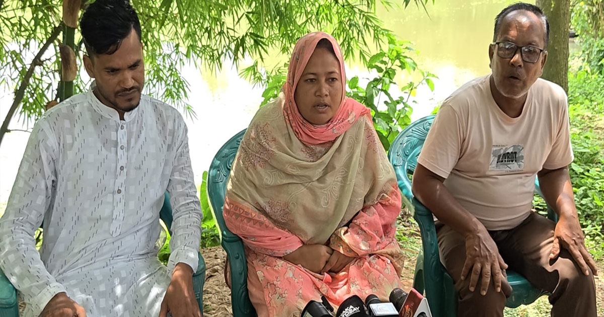 নওগাঁয় জমি দখলের অভিযোগ ভিত্তিহীন দাবি করে সংবাদ সম্মেলন, নিরপেক্ষ তদন্তের দাবি