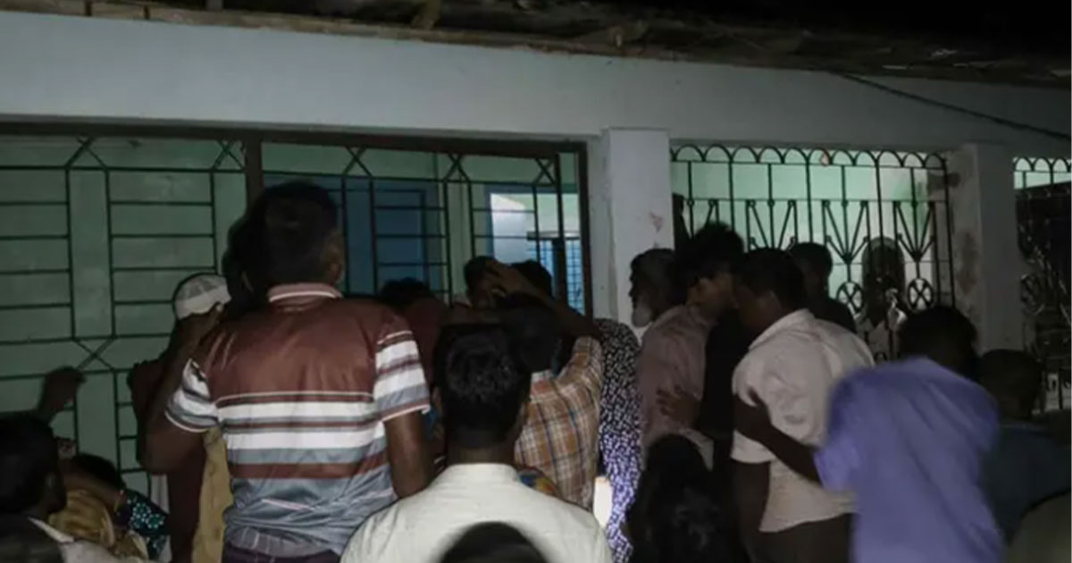 ঘরে ঢুকে বিএনপি নেতার মাকে গলা কেটে হত্যা
