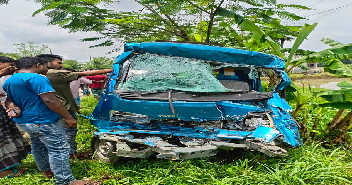 বগুড়ায় ট্রাক-পিকআপের মুখোমুখি সংঘর্ষে ৪ নিহত