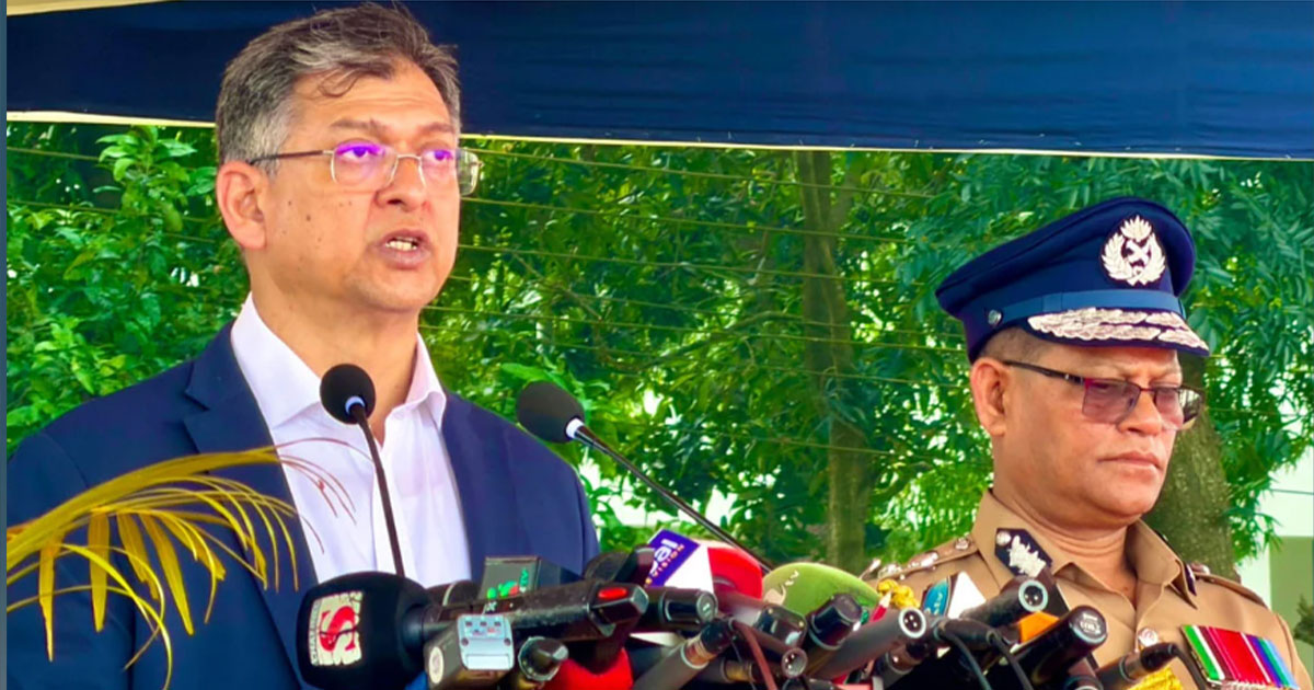 পুলিশ কোনো বিশেষ দল বা গোষ্ঠীর লাঠিয়াল বাহিনী নয়: স্বরাষ্ট্রমন্ত্রী