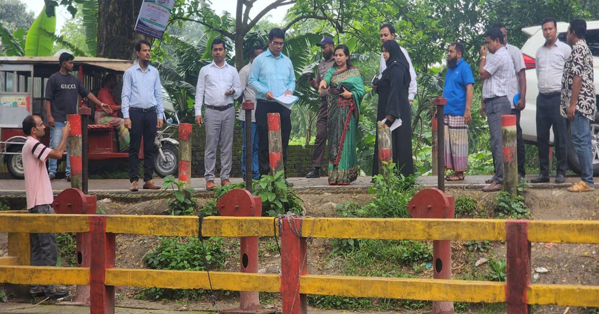 মনোহরদীতে স্বচ্ছ বাস্তবায়নে খাল পুনঃখনন প্রকল্পে ৪৭ লাখ টাকা সাশ্রয়, কোষাগারে ফেরত